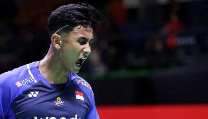 Singkirkan Unggulan Taiwan, Alwi Farhan Lolos 16 Besar Kejuaraan Dunia 2025