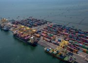 Tarif Trump 19%: Ekspor Indonesia Belum Terdampak Signifikan, Antisipasi September.