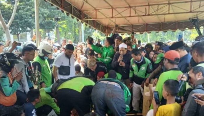 Ribuan Ojol Iringi Pemakaman Affan, Korban Tewas Tertabrak Kendaraan Brimob