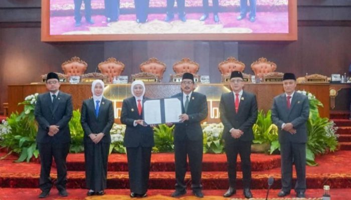 Pemprov dan DPRD Jatim Sepakati P-APBD 2025, Fokus Pendidikan, Kesehatan, dan Pengentasan Kemiskinan