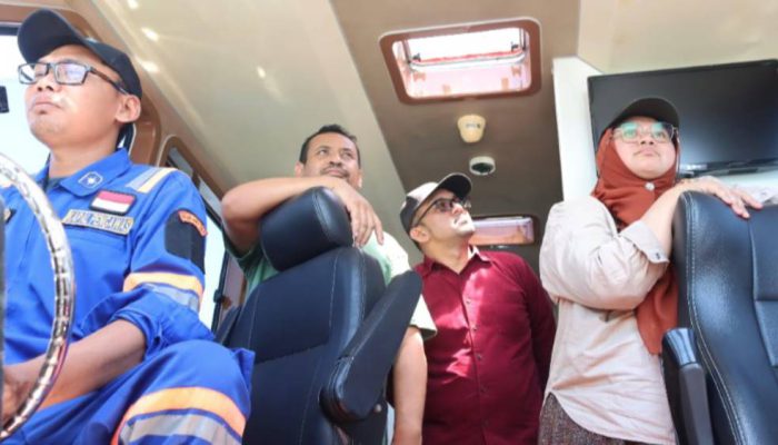 Kominfo Jatim Tinjau Blank Spot di Teluk Biru, Nelayan Muncar Kini Nikmati Jaringan Lancar