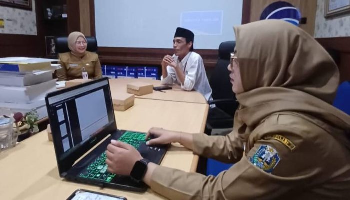 15 Desa di Jawa Timur Raih Predikat Desa Terang di Momentum Right to Know Day