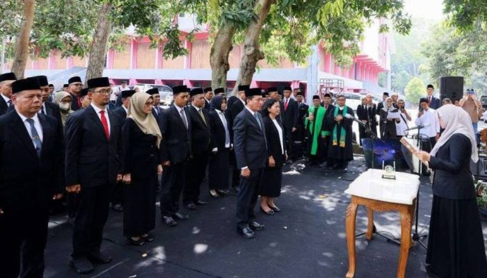 Bupati Ipuk Tantang Kadinkes Baru Banyuwangi Tekan Angka Kematian Ibu-Bayi, Stunting, dan TBC