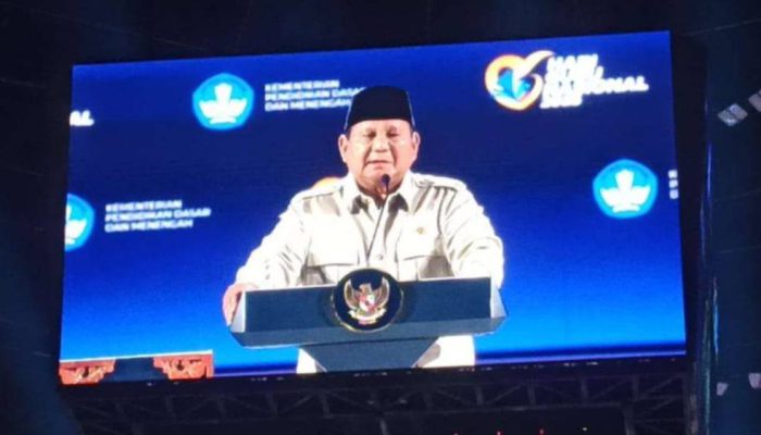 Di Hari Guru Nasional, Presiden Kenang Ketegasan Guru Masa Lalu
