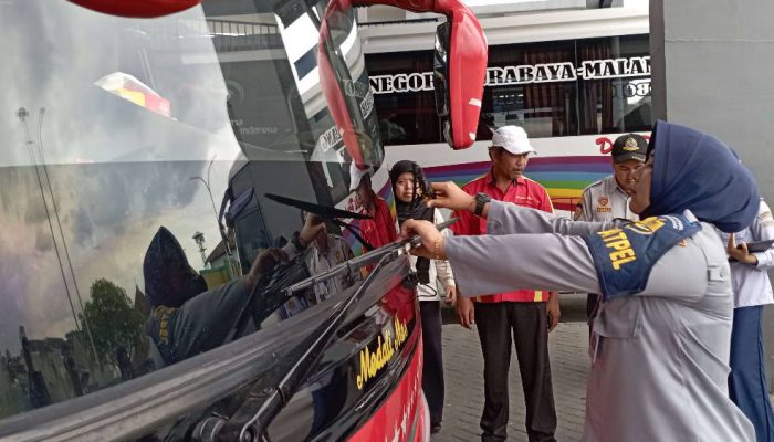 Jelang Nataru, Terminal Arjosari Perketat Pemeriksaan Kelaikan Bus