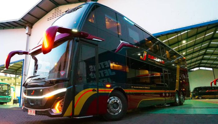 Jelang Tahun Baru, Juragan 99 Trans Luncurkan Dua Bus Double Decker 19 Seater Pertama di Indonesia