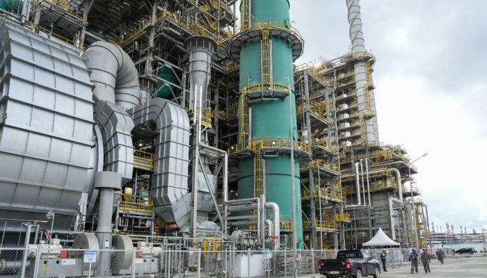 SIG Dukung Kilang Minyak Terbesar, Pasok 115.609 Ton Semen Proyek RDMP Balikpapan