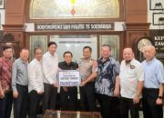 Pengusaha Surabaya Salurkan Ribuan Paket Sembako di Bulan Ramadan