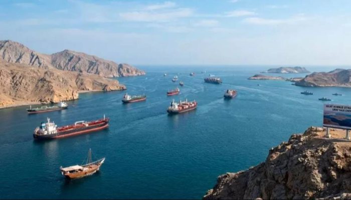 Ketegangan di Timur Tengah Memuncak: Penutupan Selat Hormuz Ancam Stabilitas Ekonomi Global dan Nasional