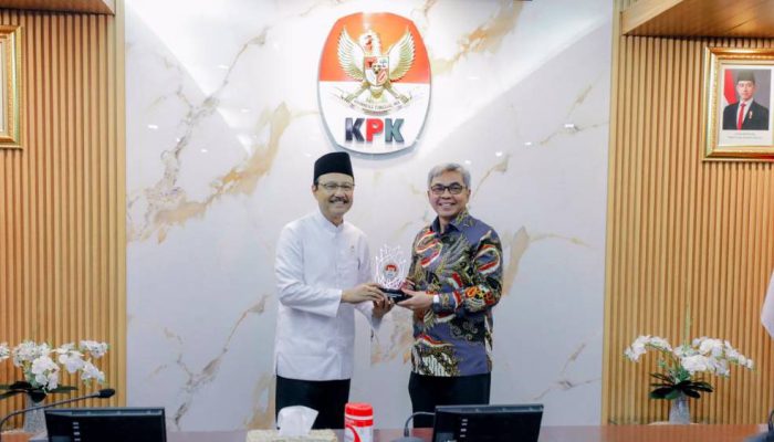Gus Ipul Gandeng KPK Kawal Program Sekolah Rakyat Bebas Korupsi