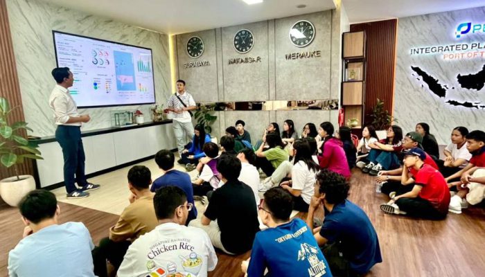 Queensway Secondary School Singapura Kagumi Operasional Green & Smart Port Teluk Lamong