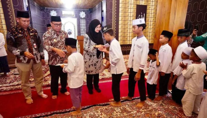 Peringati 10 Muharram, Bupati Ipuk Gelar Doa Bersama dan Santuni Anak Yatim di Pemkab Banyuwangi