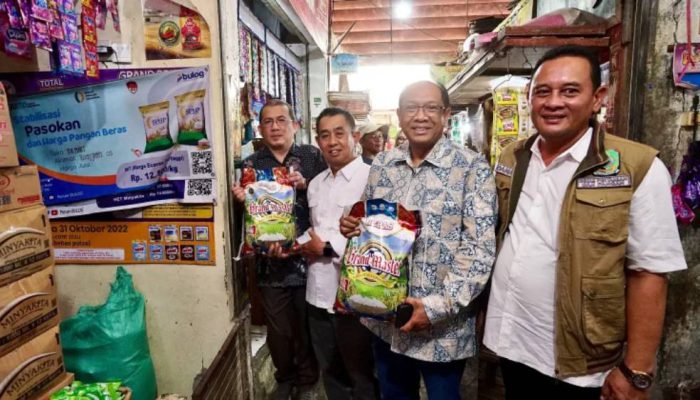 Pantau Pasar Rogojampi, Kemenko Pangan Pastikan Pasokan Beras di Banyuwangi Aman dan Harga Stabil