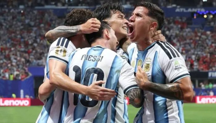 Sempat Tertinggal 0-2, Argentina Balik Menang 3-2 atas Mesir dan Amankan Tiket Perempat Final