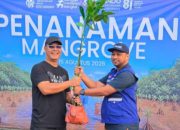Perkuat Pelestarian Pesisir, TPS Salurkan 3.000 Bibit Mangrove ke Tambak Sarioso