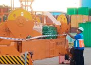 Tingkatkan Kapasitas Logistik, Terminal Teluk Lamong Tambah Peralatan E-RTG Ramah Lingkungan