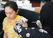 Cegah Kanker Serviks, 400 Peserta Tuntaskan Vaksinasi HPV Dosis Ketiga di BBPOM Surabaya