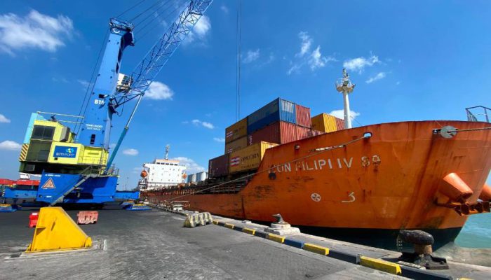 Uji Coba EAZI Berbuah Efisiensi, Waktu Pergantian Kapal di TPK Berlian Turun Jadi 29 Menit