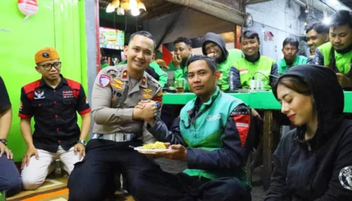 Satlantas Polresta Malang Kota Ajak Driver Ojol Doa Bersama di HUT Lalu Lintas Bhayangkara