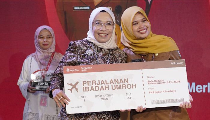 Sofie Mellyani Juara Terpujilah GURU Telkomsel, Dapat Apresiasi Perjalanan Umrah