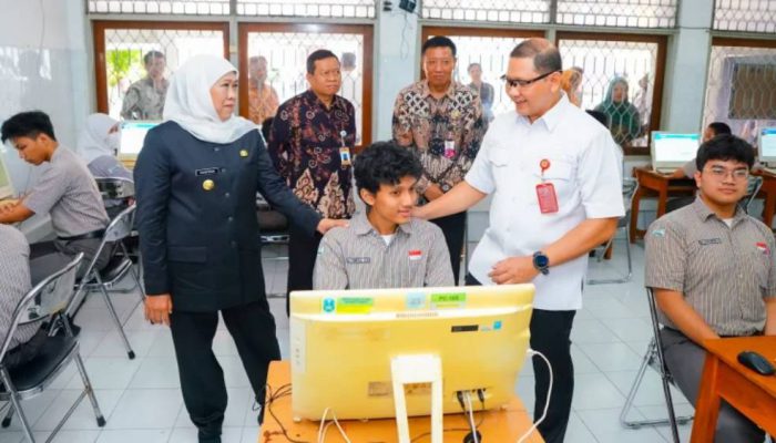 H-1 Jelang TKA Jatim 2026: Gubernur Khofifah Pompa Semangat 438 Ribu Pelajar dan Minta Orang Tua Tak Bebani Anak